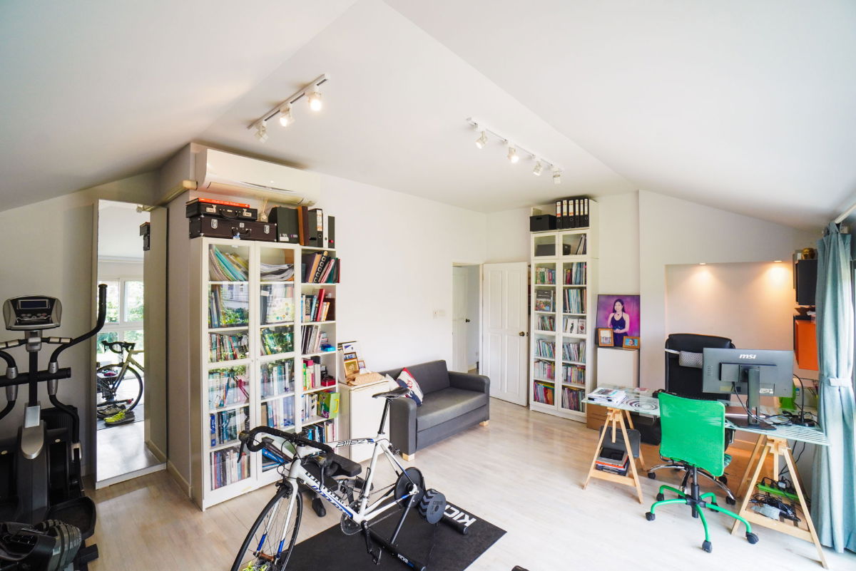 picture Luxury Detached House at Tararom Ramkhamhaeng 150 Private Zone | 4 Bedrooms | 400 Sq.m. | Sale Price 23.8 Million THB - 7/21