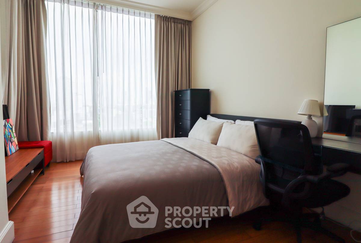 picture 2-BR Condo at Royce Private Residences near MRT Sukhumvit (ID 2138312) - 8/12