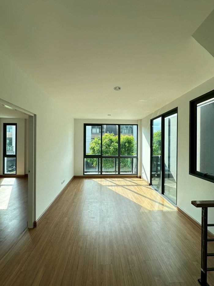 รูป 🏡ขายบ้านแฝด3ชั้น พร้อมอยู่ โครงการบ้านกลางเมือง ดิอีดิชั่น ศรีนครินทร์ - สวนหลวง 🏡 - รูปที่ 9/17