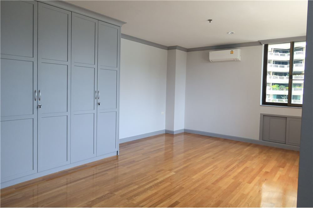 รูป [920071001-15104] For Rent: Spacious Condo in Ruamsuk, Sukhumvit Soi 26 - รูปที่ 4/12