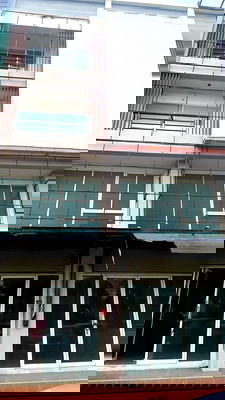 อาคารพาณิชย์ กรุงเทพมหานคร : ขายอาคารพาณิชย์ 4 ชั้น 2 คูหา 30 ตรว. ปากซอยเคหะร่มเกล้า 70 เขตสะพานสูง กรุงเทพ