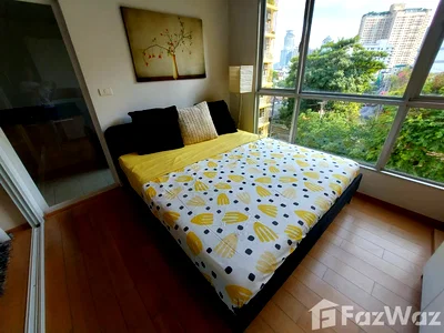Condos for sale : 1 br on 5th flr Low Rise condo 1383030