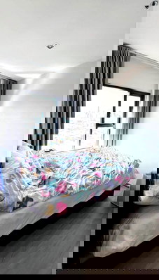 คอนโดให้เช่า : The BASE Phetchaburi–Thonglor ขนาด 33 ตร.ม. ห้องมุม ใกล้ MRT เพชรบุรี และ BTS ทองหล่อ