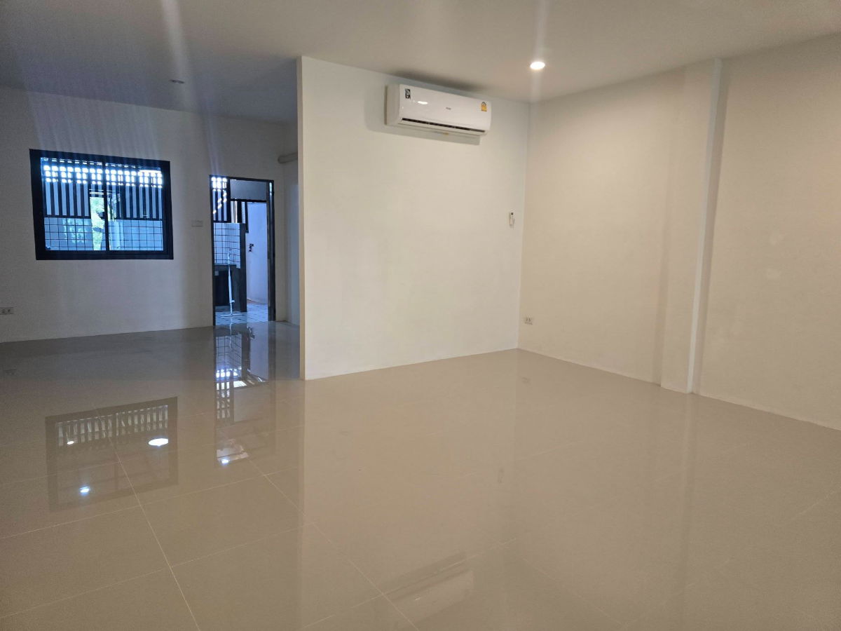 picture U1403 Townhome for rent, 2 stories, Srisaman, Don Mueang, near Robinson Srisaman. - 6/6