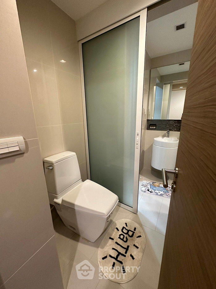 รูป คอนโด 1-ห้องนอน ที่ ริธึ่ม สุขุมวิท 50 ใกล้ BTS อ่อนนุช (ID 999120) - รูปที่ 3/8