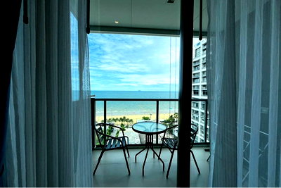 Condos for sale : [920471004-950] 43.56 Sqm 1 BR with Front Sea View in Aeras Condo Jomtien For Sale