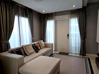 Townhouses for rent Bangkok : For rent&Sale The landmark Ekkamai-Ramintra