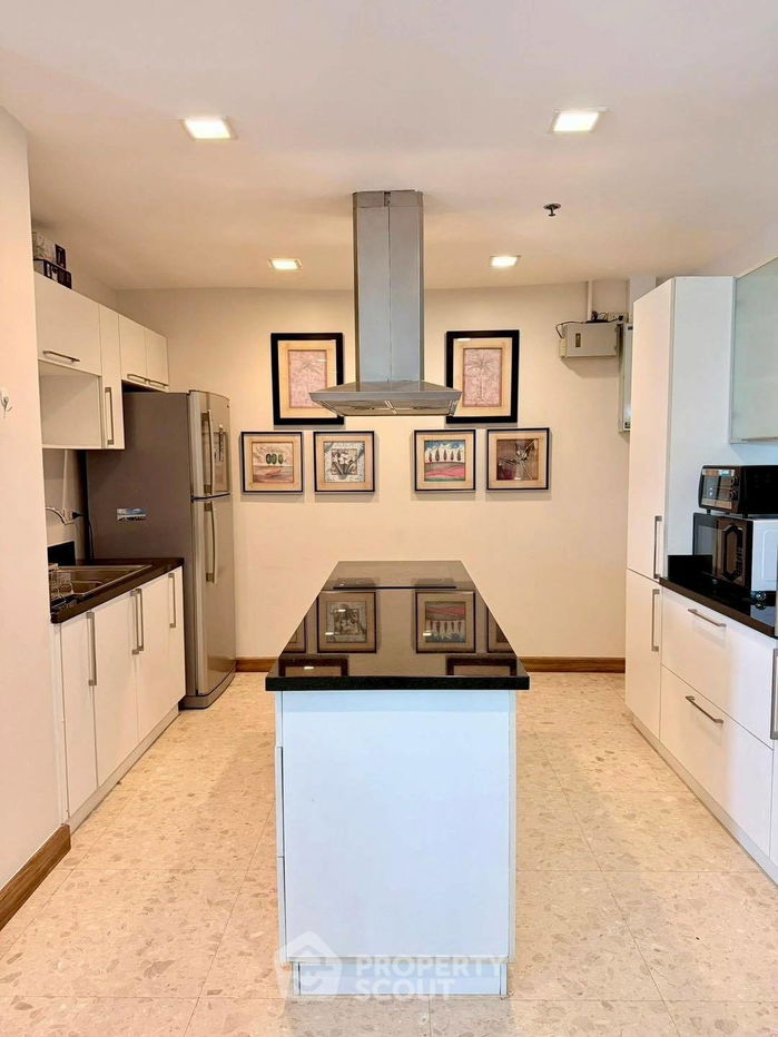 picture 3-BR Condo at Nusasiri Grand Condominium near BTS Ekkamai (ID 2552172) - 8/10