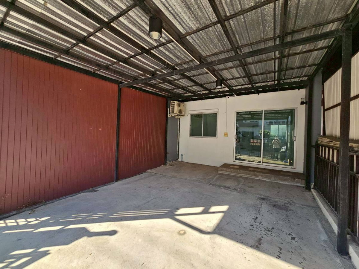 picture For Sale: Townhome at Novoville, Lam Luk Ka Khlong 2 - 2/15