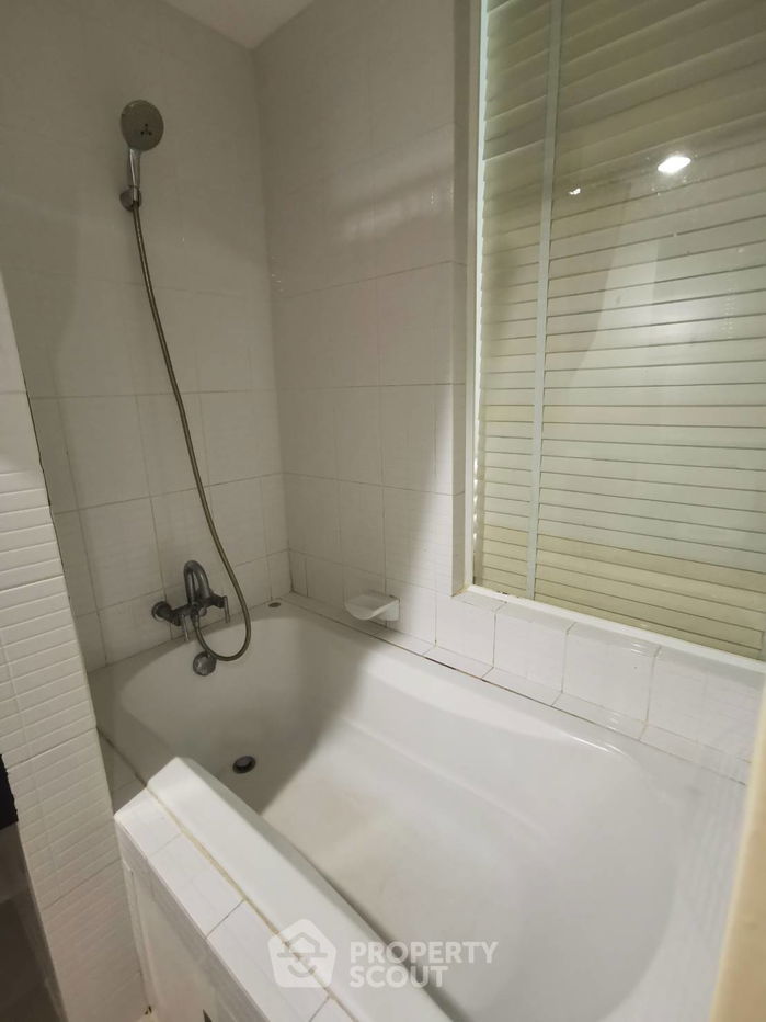 picture 1-BR Condo at Ideo Ladprao 17 near MRT Ratchadaphisek (ID 995460) - 10/13