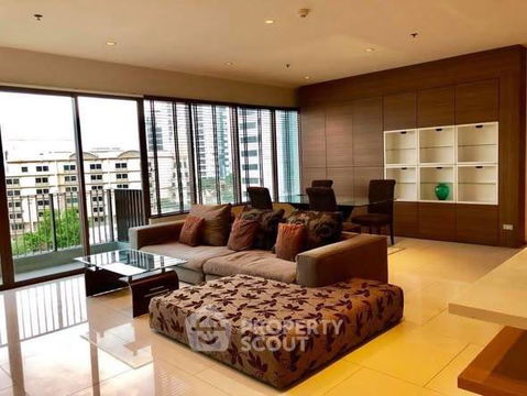 3-BR Condo at The Emporio Place near BTS Phrom Phong (ID 2579936)