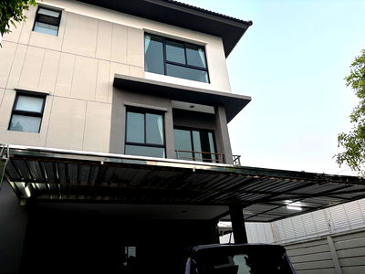 เช่าบ้านแฝด เขตประเวศ : ให้เช่าบ้านแฝด 3 ชั้น หลังมุม หมู่บ้านกลางเมือง the edition พระราม 9-อ่อนนุช