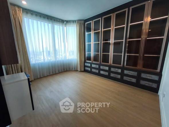 picture 3-BR Condo at Watermark Chaophraya near BTS Krung Thon Buri (ID 2582566) - 4/10