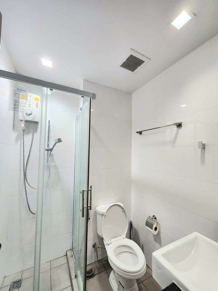 picture Condo for rent at "Chapter One Midtown Ladprao 24" Near MRT Ladprao 1 Bedroom 1 Bathroom 11,000 Baht/Month - 6/7