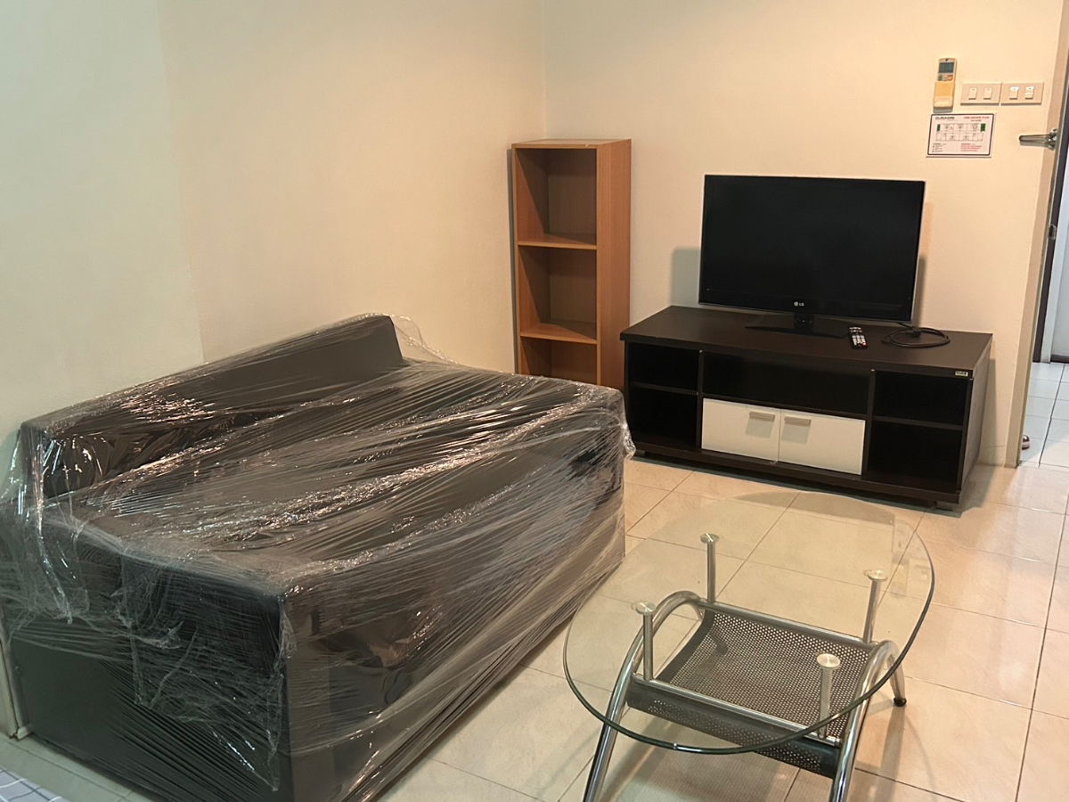 picture Selling a 28 sq.m. condo at Burasiri Condo, Bang Saen, located behind Laem Thong Department Store (opposite Burapha University). - 2/8