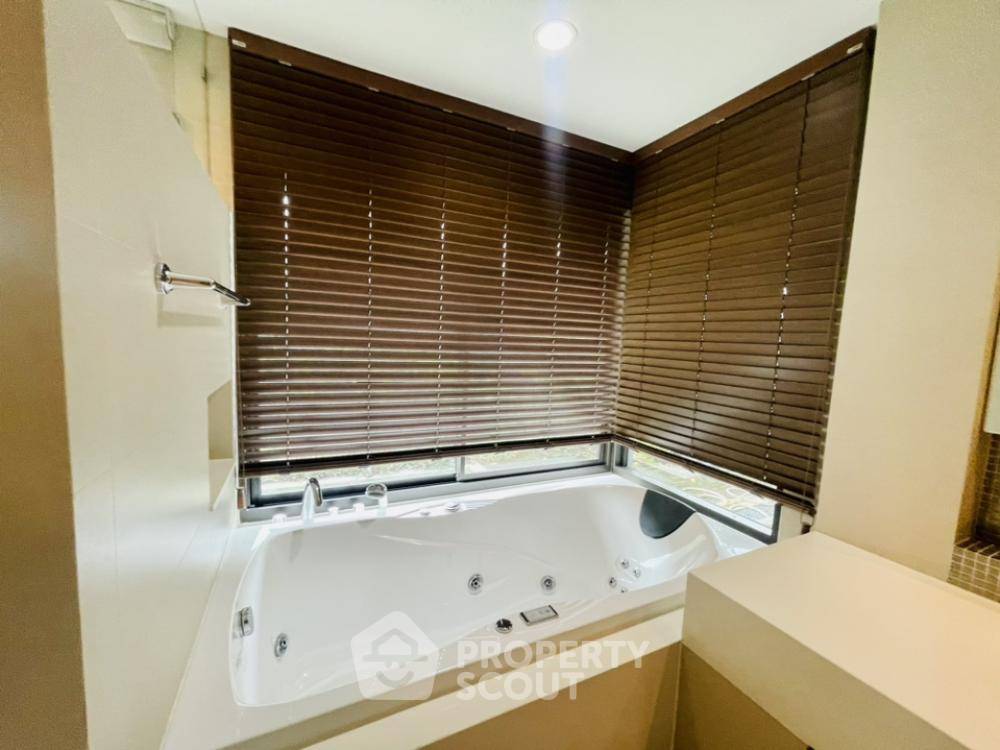 picture 4-BR House at Private Nirvana Residence North-East in Khlong Chan (ID 1487095) - 20/26