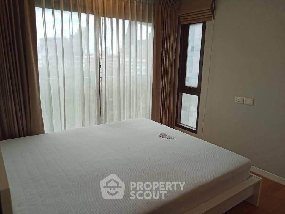 picture 1-BR Condo at Condolette Dwell Sukhumvit 26 near BTS Phrom Phong (ID 2582102) - 2/17