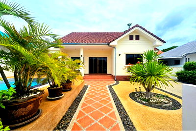 Houses for sale Stamford International University Hua Hin : [920601001-455] Tropical Garden Village,3 Bad 2 Bath in Cha am For Sale