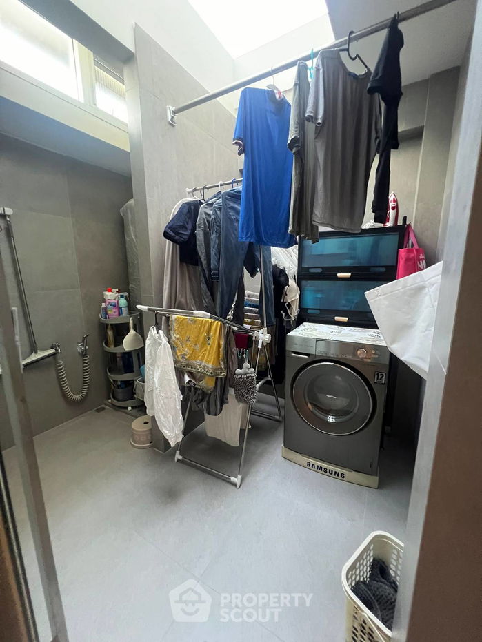 picture 3-BR Townhouse at Baan Klang Krung (British Town - Thonglor) near BTS Thong Lor (ID 2585067) - 26/26