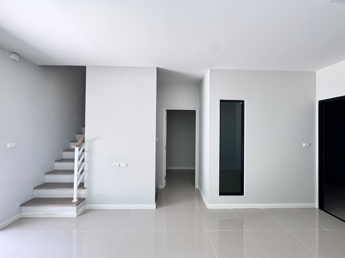 รูป ขายพร้อมผู้เช่า สัญญา 1 ปี ค่าเช่า 16,000 บาทต่อเดือน - รูปที่ 9/16