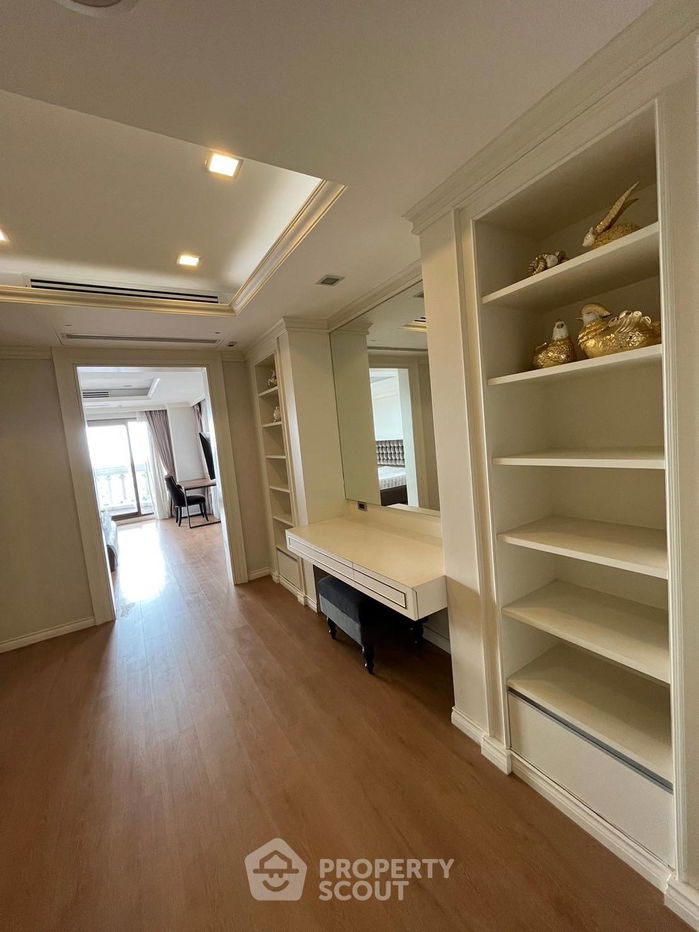 picture 3-BR Condo at Nusa State Tower Condominium near BTS Saphan Taksin (ID 1919997) - 11/18