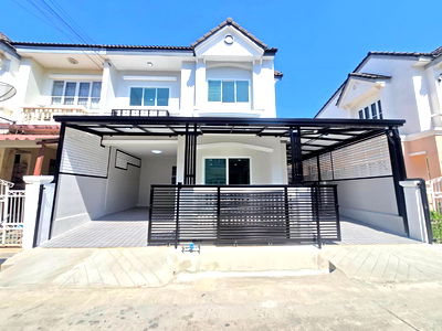 ทาวน์โฮม รังสิต-นครนายก 4 : ทาวน์เฮ้าส์  หลังมุม ​รีโนเวทใหม่ กว้างขวาง ม.บุศรินทร์-ชัยพฤกษ์  คลอง2 ลำลูกกา11 เสมาฟ้าคราม คูคต ปทุมธานี