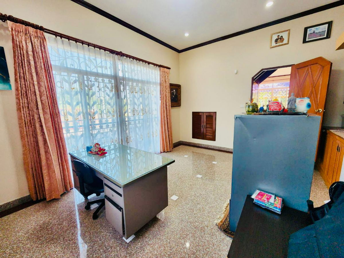 picture ✨ Urgent Sale! Luxury Mansion, 2 Minutes to Cha-am Beach, on 1 Rai 55 Sq.Wah of Land 🏡💖 - 33/37