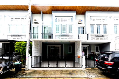 Townhouses for sale Prawet : 📌 For Sell Town house BAAN KLANG MUANG RAMA 9-ON NUT 3-story 3 bedroom 3 bathroom