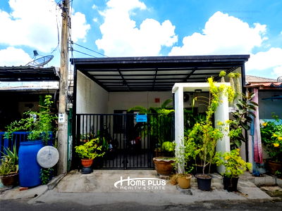 ทาวน์โฮม ถนนสรงประภา : หมู่บ้านบูรพาวิลล่า12 ดอนเมือง ซอยวัดเวฬุวนาราม16 (รีโนเวท)