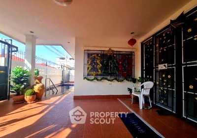 Houses for sale Chonburi : 3-BR House close to East Pattaya (ID 2584652)