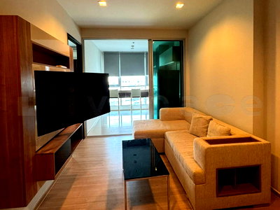 Condos for rent Robinson Bang Rak : ▚ LF188ツ For Rent: Rhythm Sathorn – 1 Bed 45.3 sqm. 🏙️🛋️ Building S, Low-Mid Floor, Cool Direction, Perfect for High-Floor Avoiders, Fully Furnished