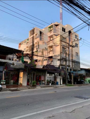 ขายอพาร์ทเม้นท์ 5 ชั้น ติดถนนเส้นหลัก ศรีราชา-หนองยายบู่