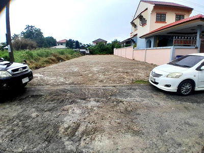 ที่ดิน นิคมบางปู(เหนือ) : ขายที่ดินถมแล้ว มบ.เมืองเอกบางปู เยื้องสถานตากอากาศบางปู