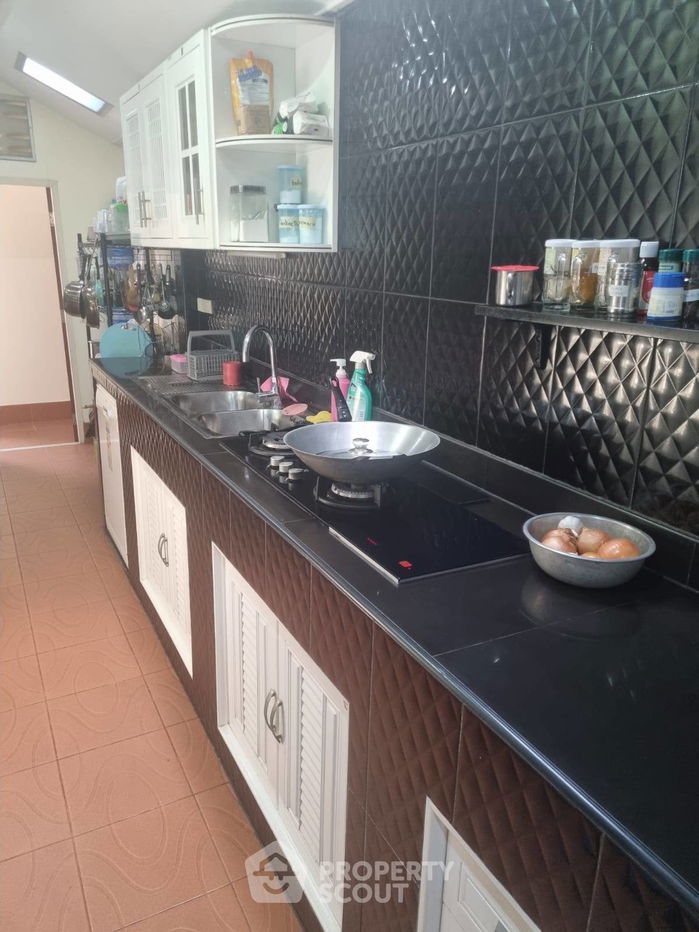 รูป บ้าน 3-ห้องนอน ใกล้ พัทยาตะวันออก (ID 2584652) - รูปที่ 17/21