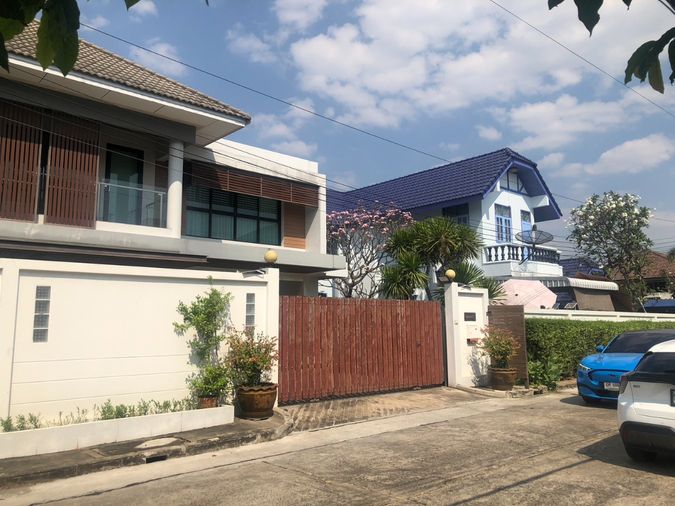 ขายบ้านเดี่ยว 3 ห้องนอน 282 ตร.ม. 100 ตร.ว. เขตจตุจักร