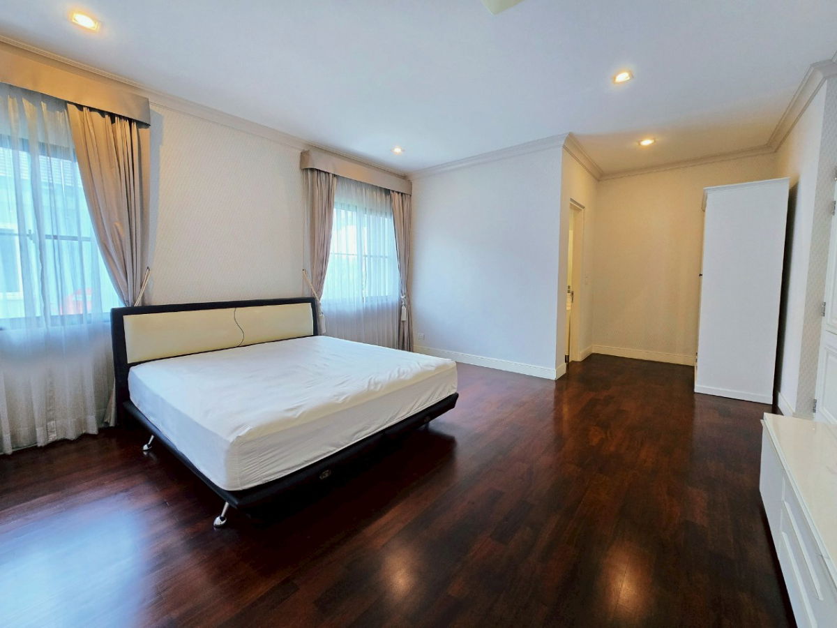 picture For Sale! Ladawan Ratchaphruek-Pinklao, ready to move in, 158.6 sq.w. 470 sq.m. end unit - 9/11