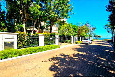 Houses for sale Cha-Am Petchburi : [920601001-798] Boulevard Tuscany, Luxury Seaside 3 Bed 4 Bath, Cha-Am For Sale