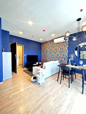 Condos for sale Ekamai International School : Rooms for sale directly from the Metris Pattanakarn Ekkamai project, condos that allow pets. There are many rooms to choose from.