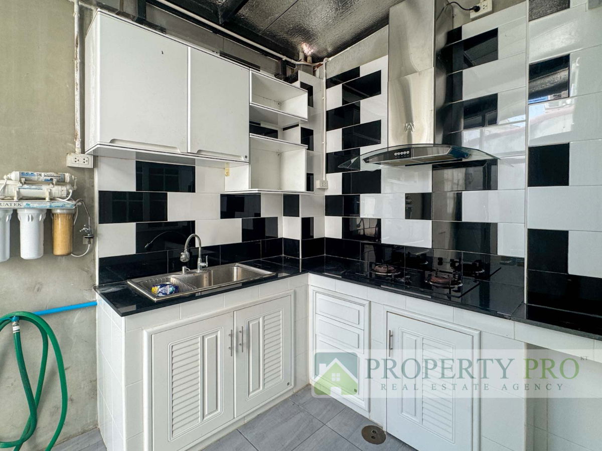 picture Townhome 2 Storey for Rent Golden Town 3 Ladprao Kasetnawamin, 3 bed 2 Bath 17 Sqw 150 Sqm near Nawamin Nuan Chan Pho Kaeo Kanchanaphisek : KT26R-002 - 8/20