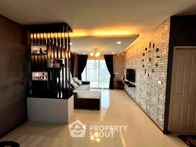 Houses for sale Pak Kret Nonthaburi : 3-BR House in Bang Phut (ID 2046158)