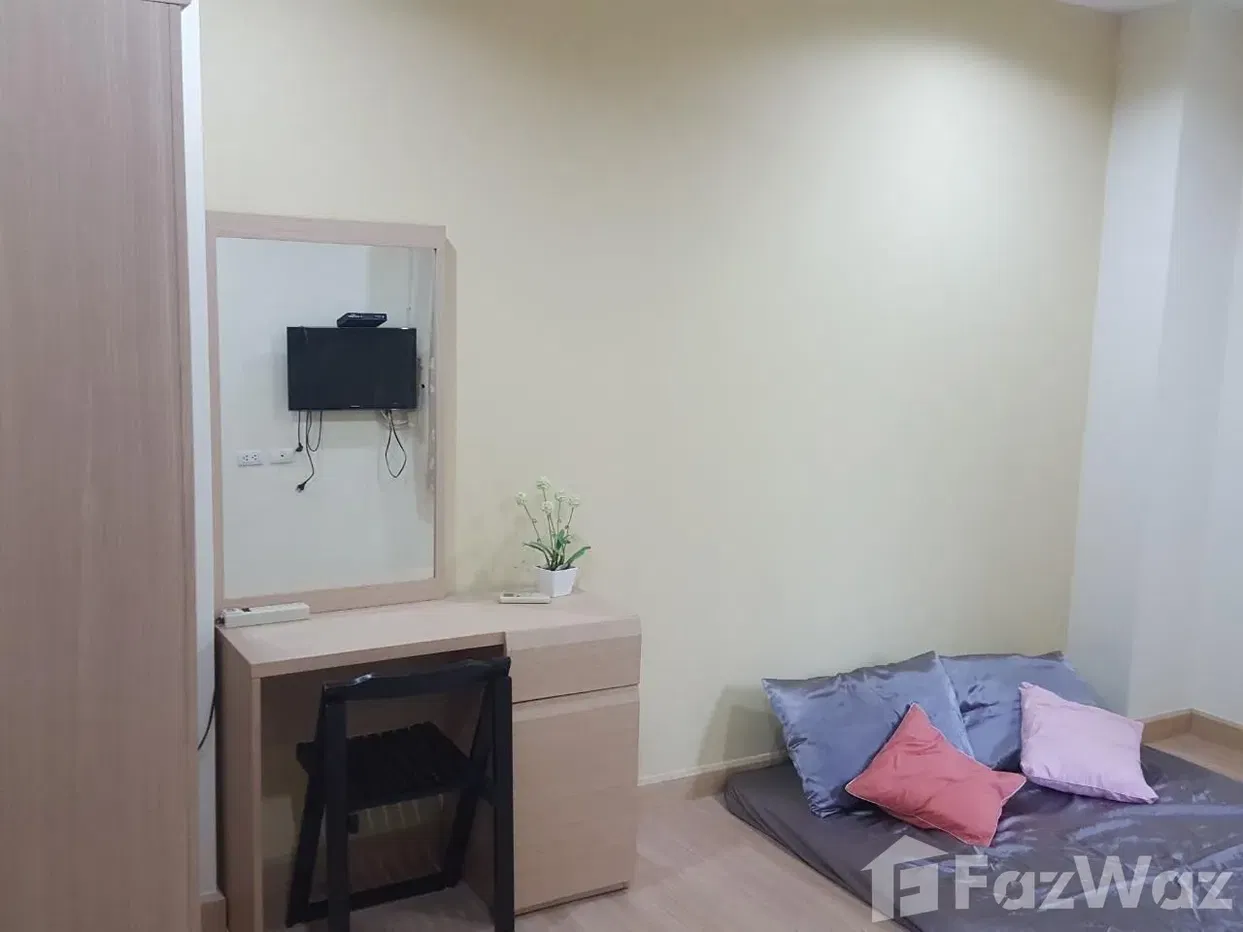 picture Chic Charmer: Find a Magical Blend of Convenience and Comfort in This Sathorn-Narathiwas Townhouse 1151054 - 5/11