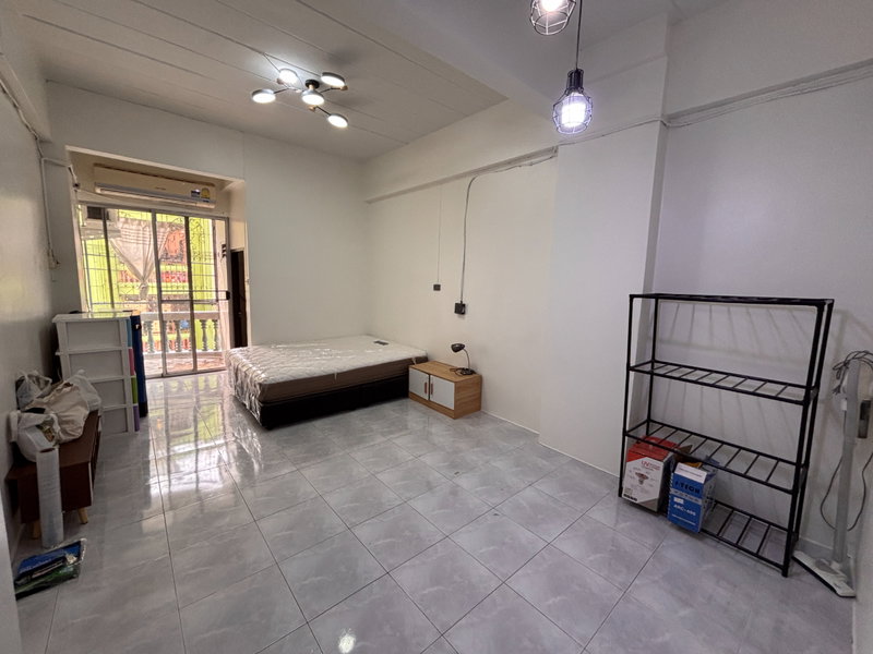 Condos for sale : Sale Condo Porntaweewat (Renovated 2027)