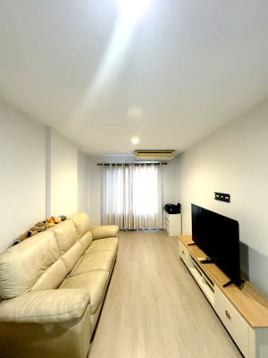 ขายคอนโด : ชาโตว์ อิน ทาวน์ รัชดา 13 🔥ใกล้ MRT ห้วยขวาง  2ห้องนอน ชั้น8