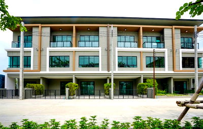 ทาวน์โฮมให้เช่า : ทาวน์โฮม 3 ชั้น Premium Place พหลโยธิน–รามอินทรา  45,000 บาท