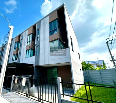 Townhouses for sale Bangkok : For Sale Townhouse/Townhome  , Baan Klang Muang Suksawat - Rama 3 , corner unit , Thung Khu , Thung Khu , Bangkok , CX-143450 ✅ Live chat with us ADD LINE @connexproperty ✅