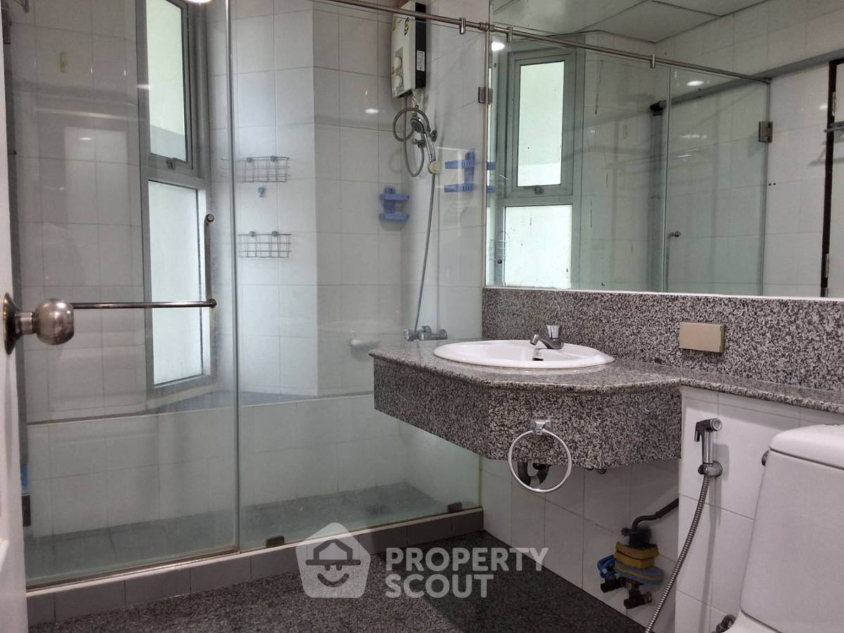 รูป คอนโด 2-ห้องนอน ที่ สาธร เฮ้าส์ คอนโดมิเนียม ใกล้ BTS สุรศักดิ์ (ID 2557120) - รูปที่ 9/9