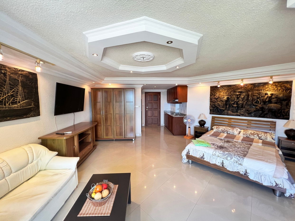 picture Angket Condominium Large Studio for Rent Jomtien Pattaya - 1/14