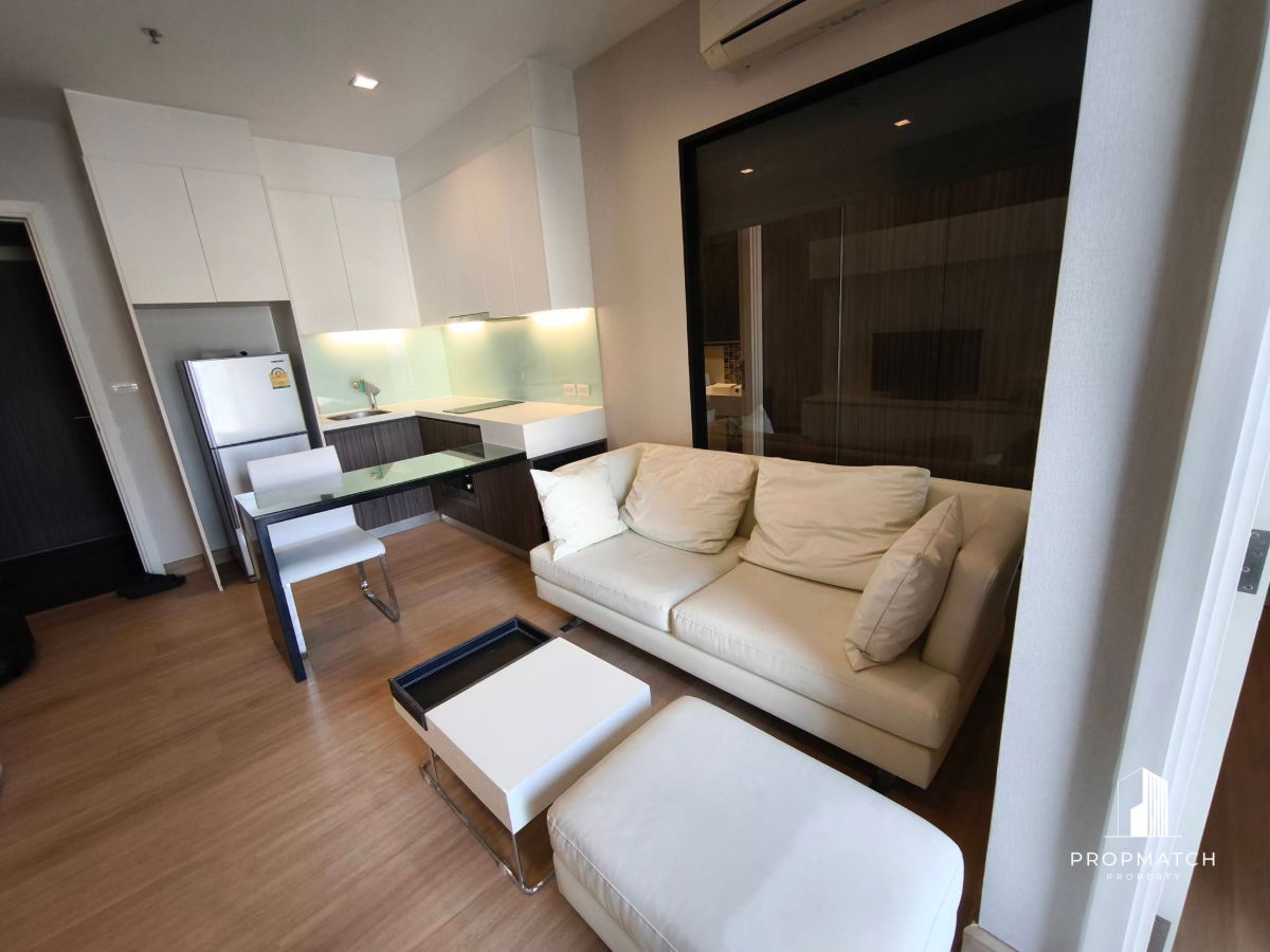 รูป PM036364✨Flash Deal ✨ Urbano Absolute Sathon-Taksin(1Bed1Bath38SQM.)พร้อมอยู่ ! เพียง 17,000 บาทต่อเดือน Tel.0981315848 @propmatch - รูปที่ 2/11