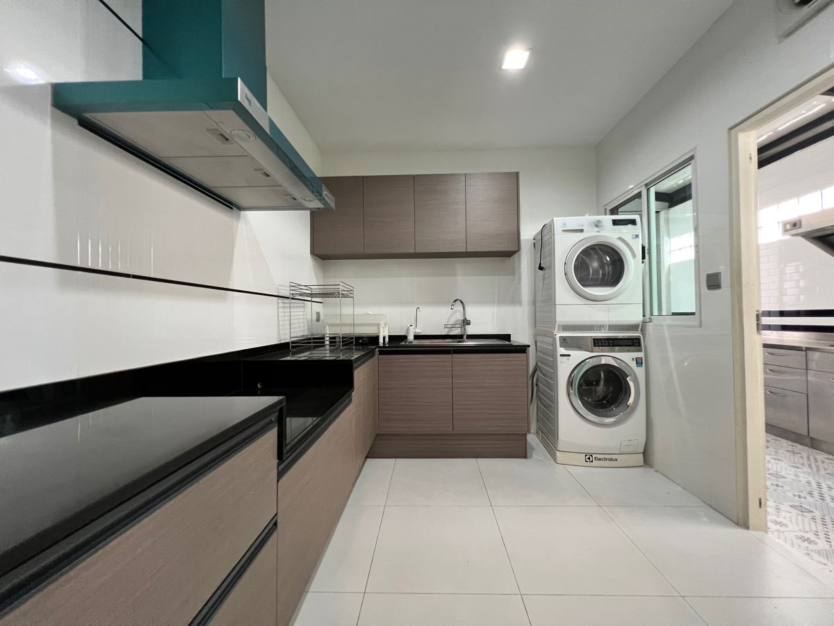 รูป ให้เช่า บ้านเดี่ยว มัณฑนา บางนา กม.7 รีโนเวทใหม่ สภาพดีมาก 4 ห้องนอน มีสวนกว้าง - รูปที่ 12/25