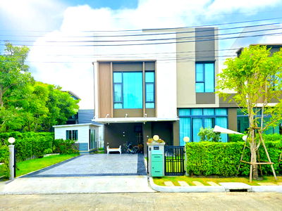 Twin houses for sale Bangkok : For Sale! Rare unit Baan Klang Mueng The Edition Pinklao-Borom 2, Neelam type, 57.1 sq.w. 153 sq.m.